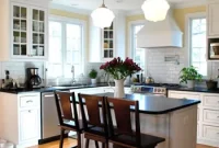 A Look Inside This Crisp and Classic Home