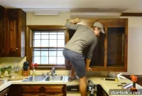 How to Remove and Rehang Kitchen Cabinets