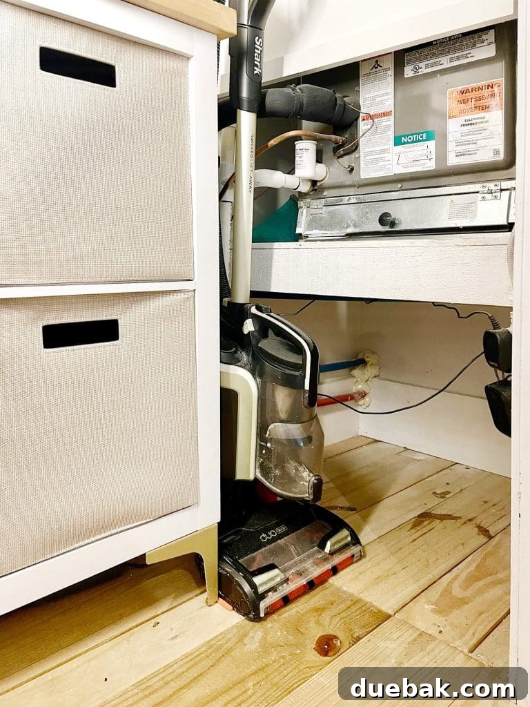 Maximizing Your Utility Closet Space 28 img 103038 28