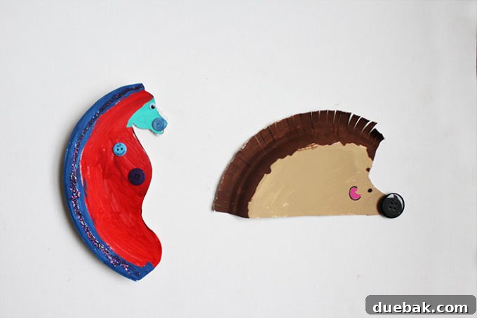 Rainy Day kids crafts - Paper plate seahorse and hedgehog