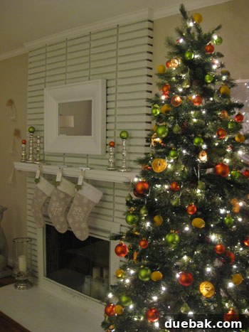 Crafting Radiant Dried Orange Ornaments 14 Another perspective of the citrus-themed Christmas tree, highlighting its festive and unique appearance within the home setting.
