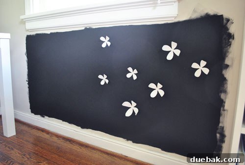 Magnetic wall with small wallflowers