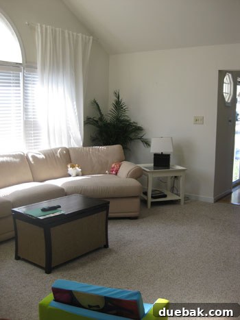 Farah's Living Room Makeover: The Finished Look 4 Another before view of the family room, showing an empty wall