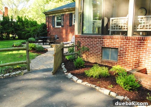 Maximize Your Home's Selling Potential: Clean and Mulch 6 Mulched area near the base of a tree.