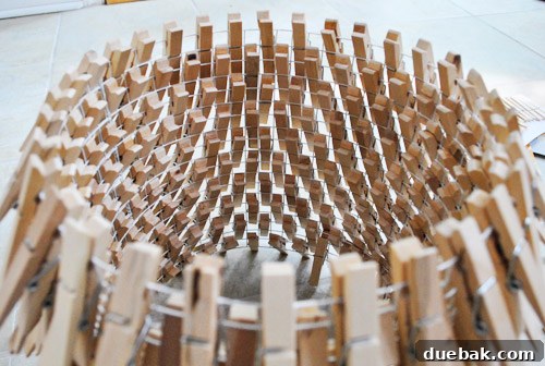 Close-up of the zig-zag clothespin pattern
