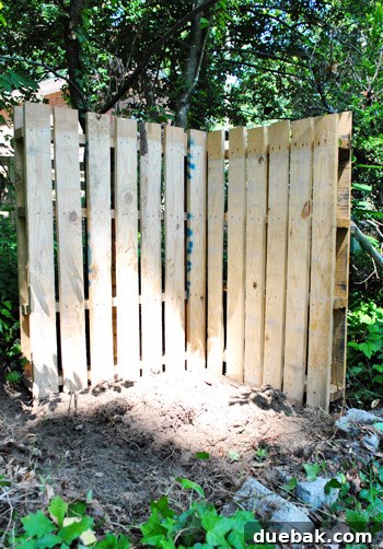 Turn Pallets Into Garden Gold 9 Attaching the second pallet to form a side