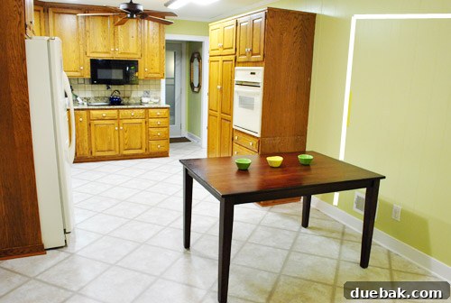 Kitchen layout emphasizing the recommended 42-inch walking space around the peninsula