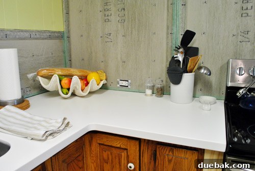 Seamless Corian countertop corner, with no visible seam, proving the effectiveness of the installation technique.