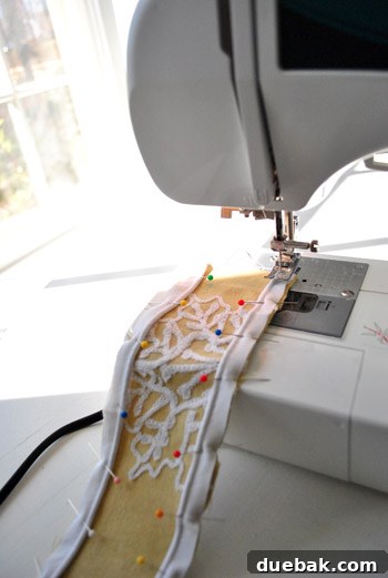 Stitching piping on handle