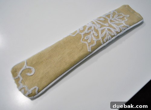 Turned handle with piping