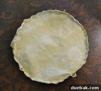 Pinning circle to rectangular fabric