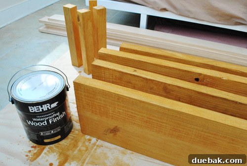 Corner posts for sandbox frame