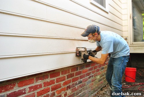 Sourcing Your Deck Building Materials 22 Cutting the wood siding with a circular saw