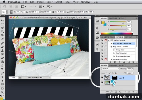 Unlinking a layer from its mask to allow independent transformation of the pattern