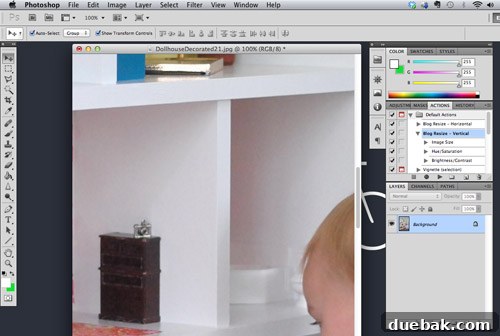 A representation of a large, unoptimized image causing slow page loading