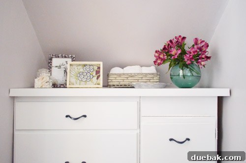navy-bathroom-cabinet-hardware