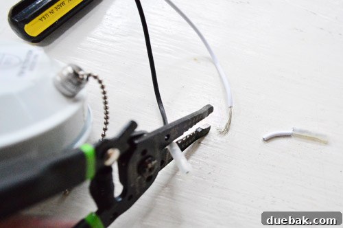 Ceiling fan wires being hardwired, attempting a direct electrical connection to bypass any plug issues