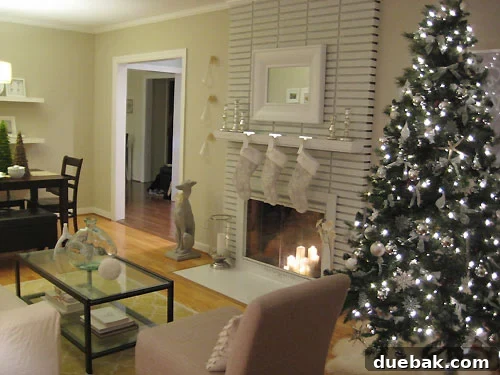Living room after Christmas decorations, silver and white theme