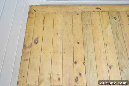 Deck Restoration: A Comprehensive Guide to Staining and Sealing 14 Previously dirty deck corner before staining