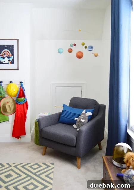 Boys Outer-Space-Bedroom Reading-Corner-Space-Mobile
