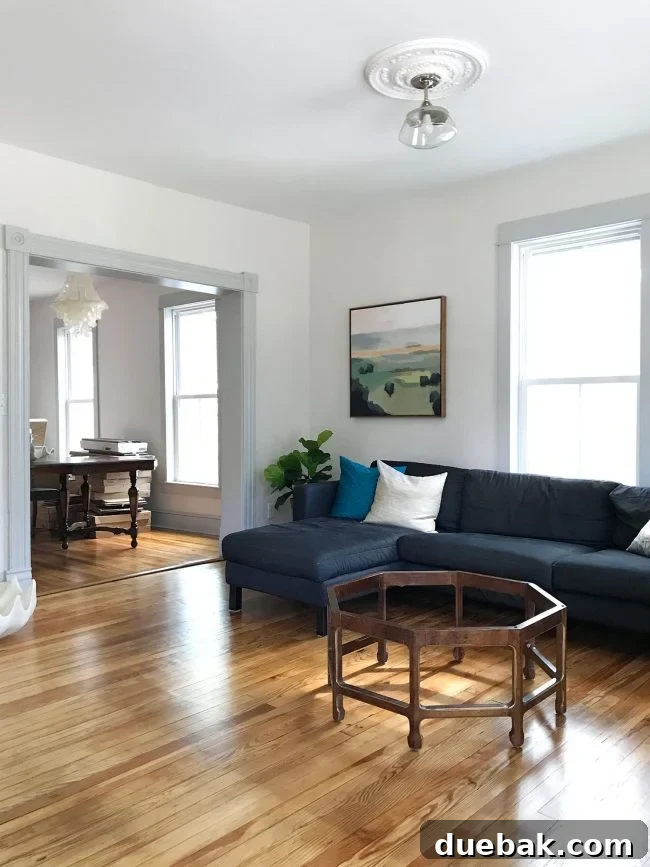 Coastal Comforts Await 2 Newly furnished beach house living room