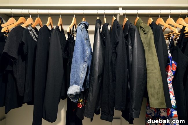 Mastering My Closet The Art of Wardrobe Simplicity 4 Minimalist wardrobe with basic black top and jeans