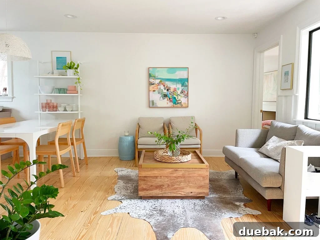 Kitchen Dining Area with Table and Seating