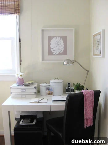 palm-leaf-botanical-print-neutral-affordable-desk-1 palm-leaf-botanical-print-neutral-affordable-desk-1