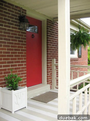 red-door-planter-detail red-door-planter-detail