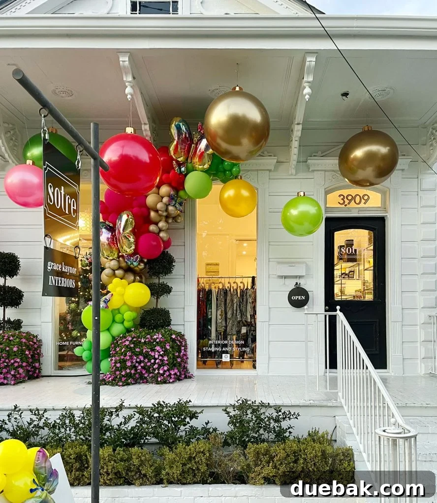 Shopping on Magazine Street New Orleans During Christmas Holiday