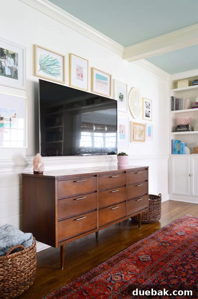 80 Signs It Was Time for Us to Move and How We Decided 3 Mounted TV